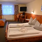 Altstadthotel Garni Frankfurter Hof 3*